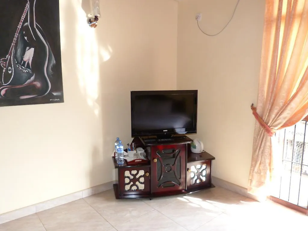 Fire Dragon Guest House Negombo 3*,  Sri Lanka