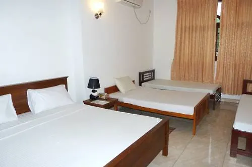 Fire Dragon Guest House Negombo