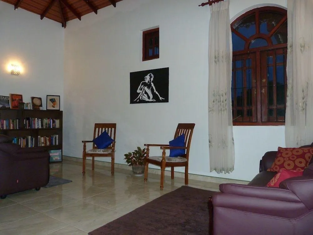 Fire Dragon Guest House Negombo