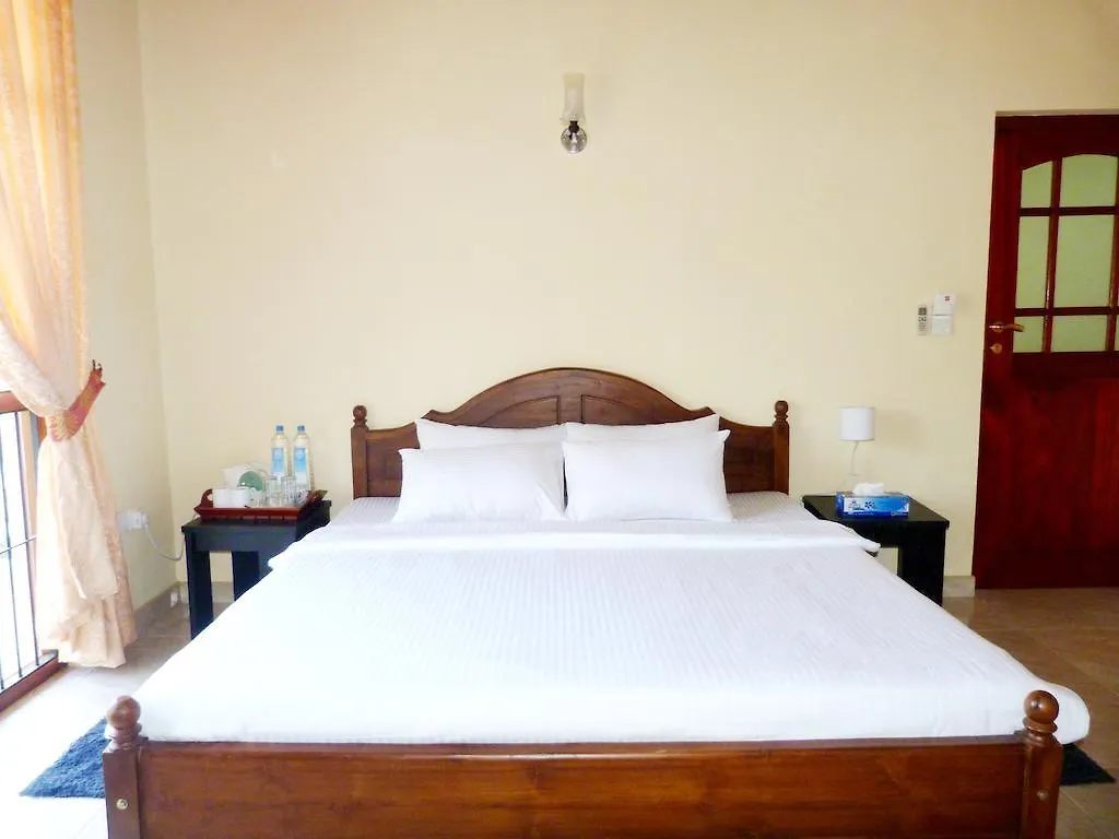Fire Dragon Guest House Negombo