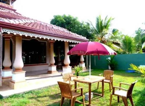 Fire Dragon Guest House Negombo