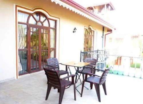 Fire Dragon Guest House Negombo Sri Lanka