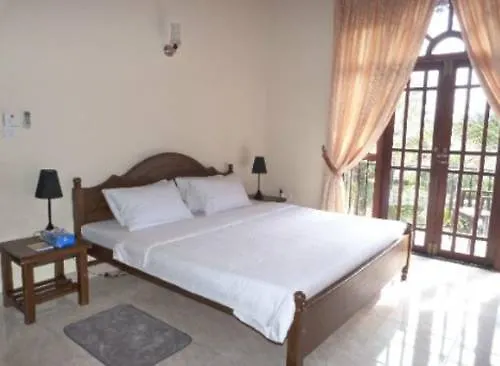 Fire Dragon Guest House Negombo