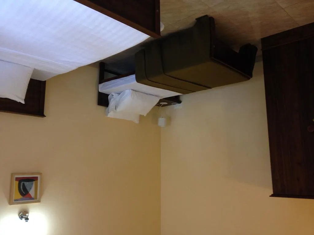 Fire Dragon Guest House Negombo