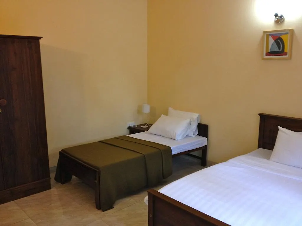 Fire Dragon Guest House Negombo